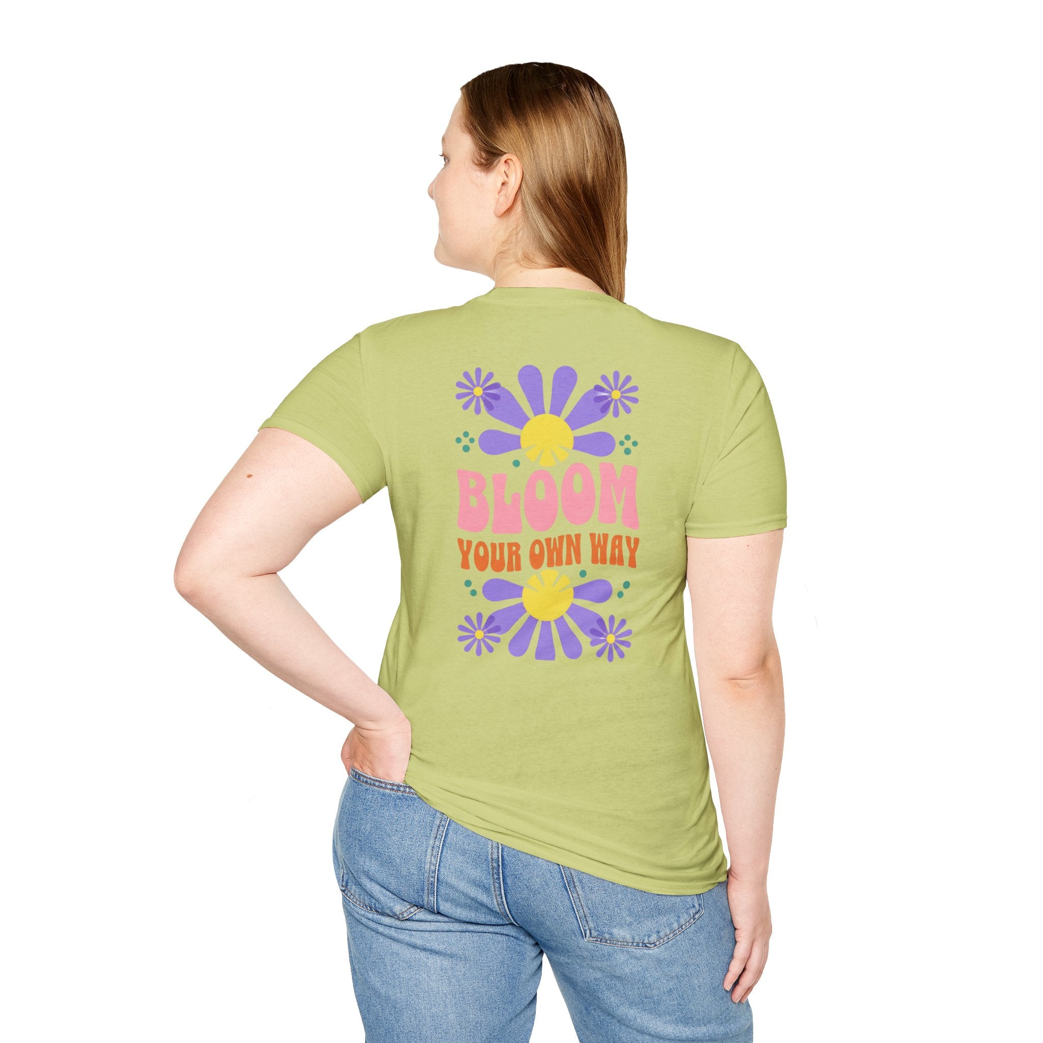 Light Color 100% Cotton Unisex Softstyle T-Shirt With Pattern on The Back